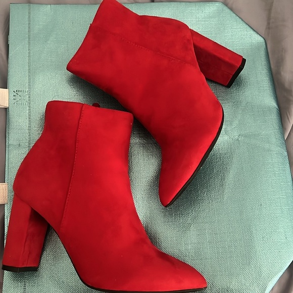 Red booties - Picture 3 of 4